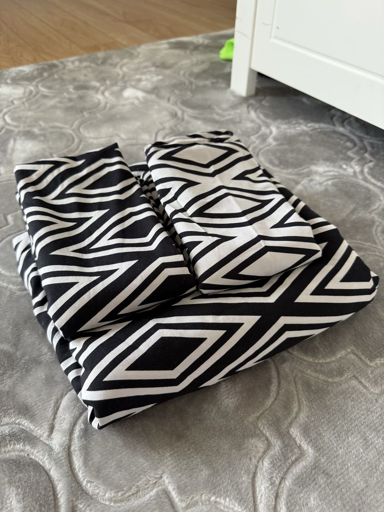 Posciel satynowa z mikrowlokna biala czarna 200x220 dwustronna romby