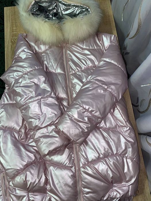 Жіночий зимовий пуховик