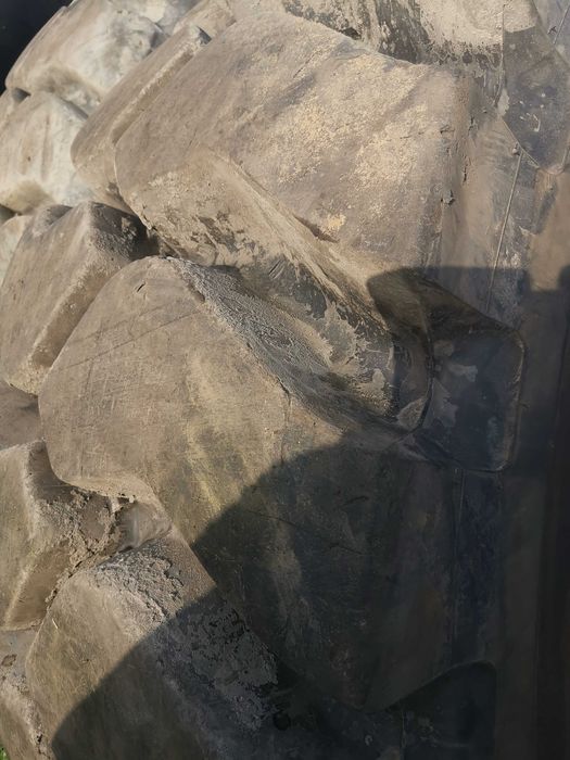 Opona 23.5r25 ładowarka 23.5-25 wozidło Bridgestone L5 skalna