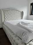 Cama King Size, Modelo Capitonê