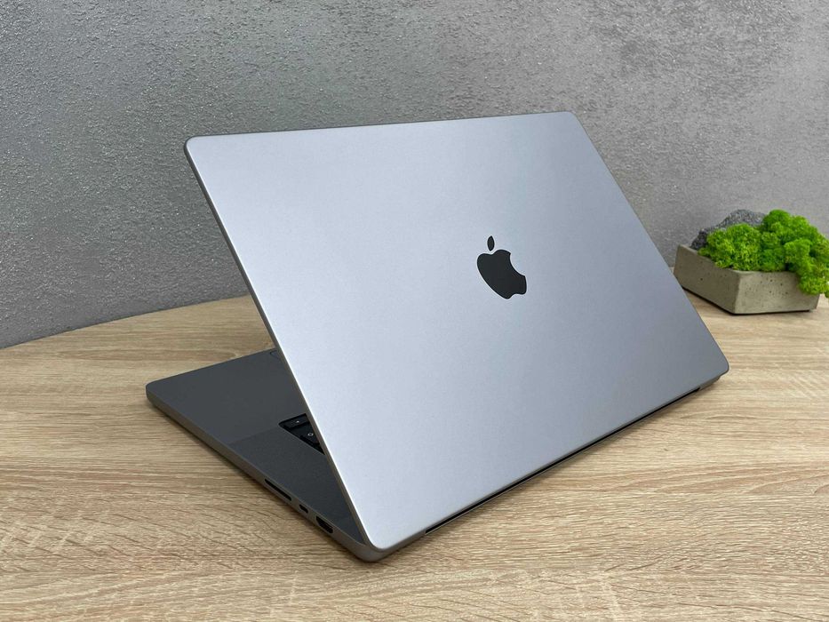 Apple MacBook 16" M1 Pro 2021 16gb RAM/512 SSD Ідеал Макбук Про М1