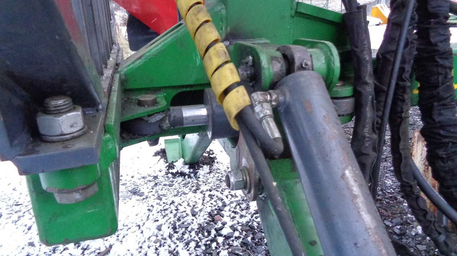 Przyczepa leśna Farma 7 T żuraw 4,6 m
