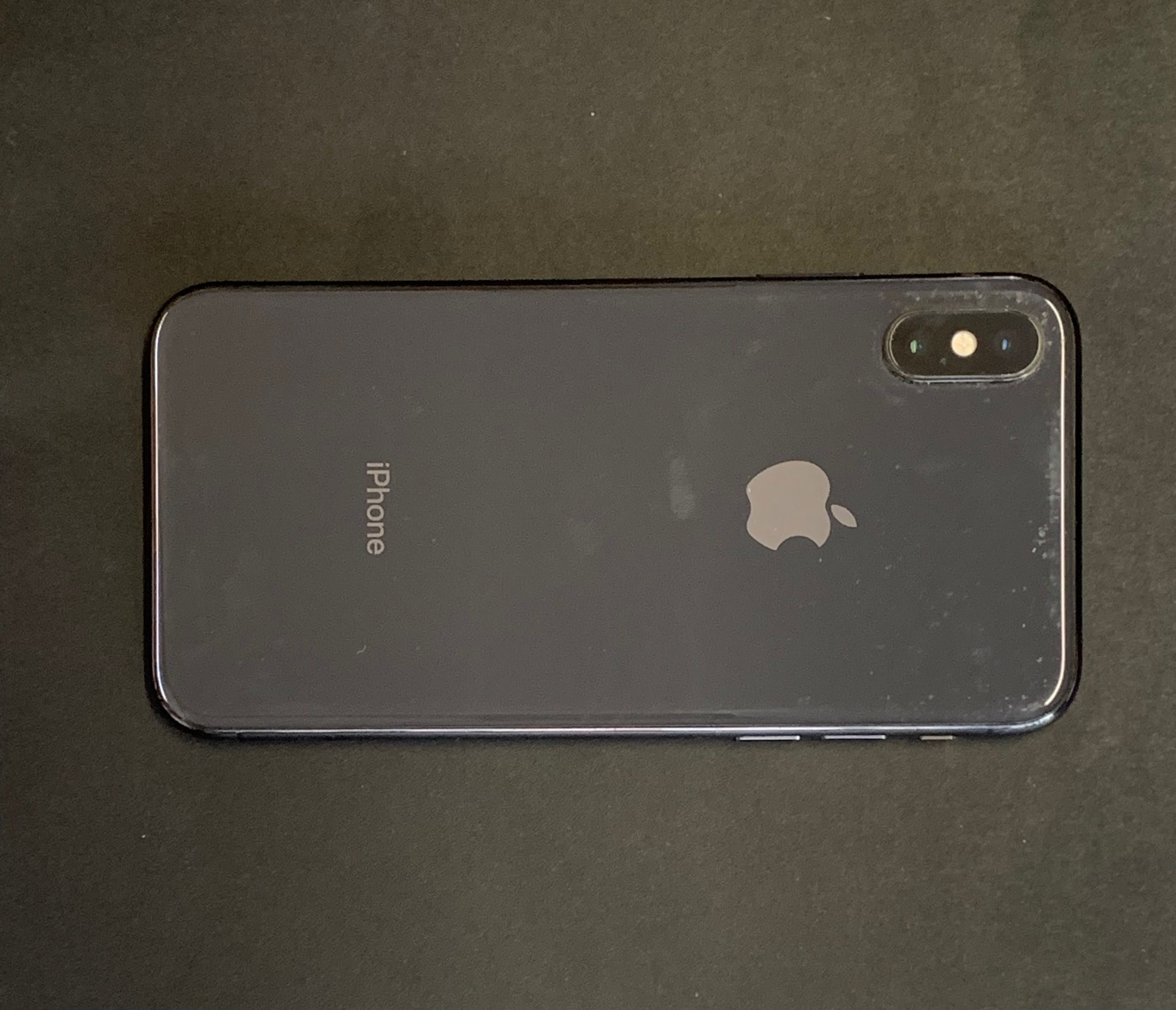 iphone xs - 64gb
