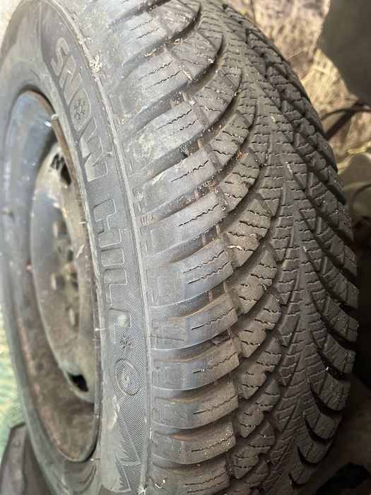 Гума зимова нова 175/70 R13