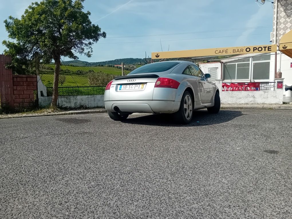 Vende - se audi tt