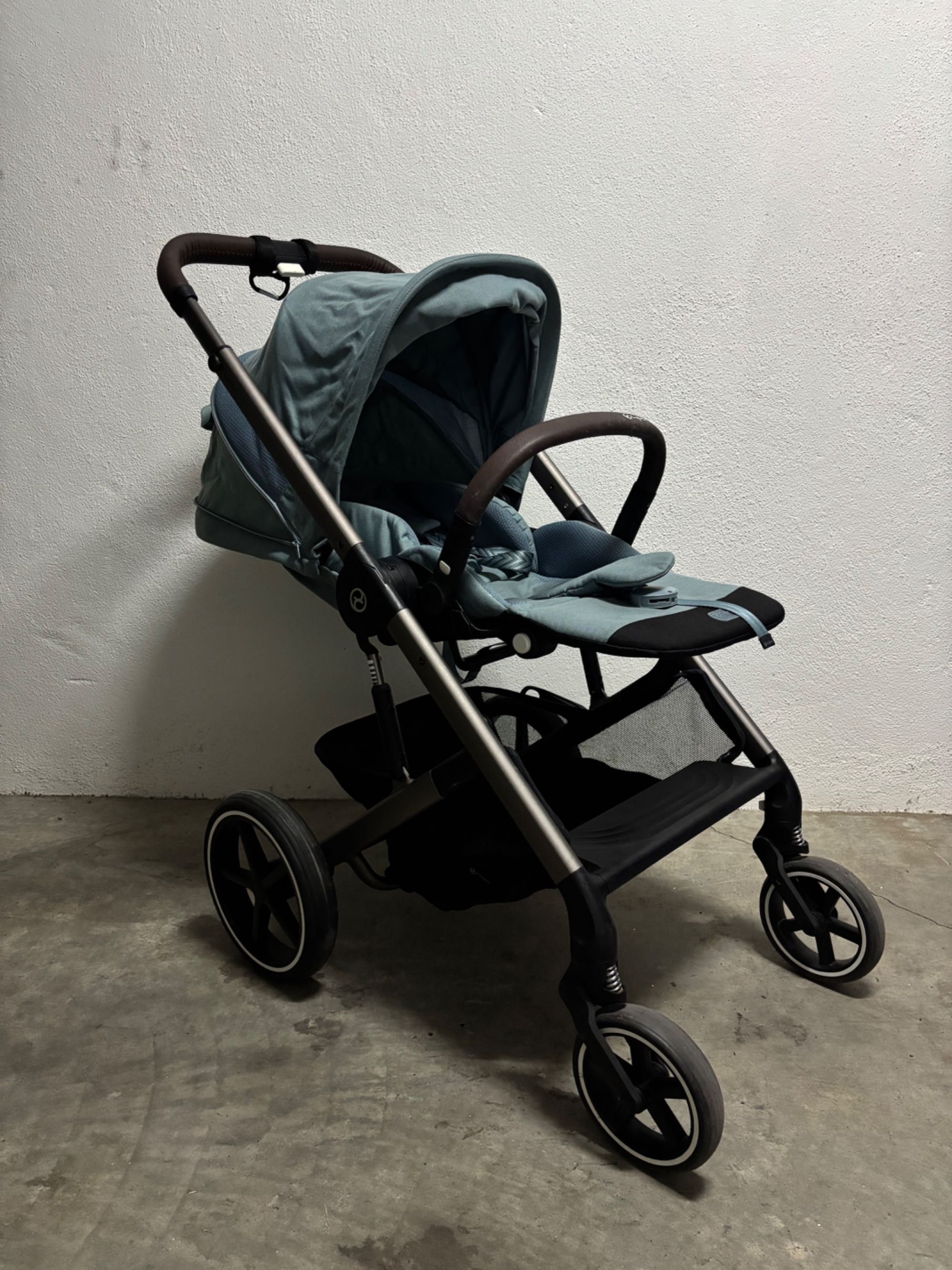 Carrinho Combinado Cybex Balios S Lux com “Seat Pack” e alcofa