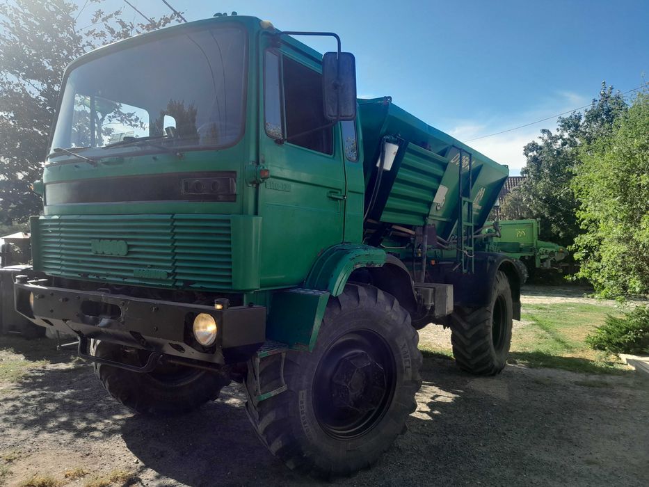 Rozsiewacz wapna, nawozu  Gustrower D056A