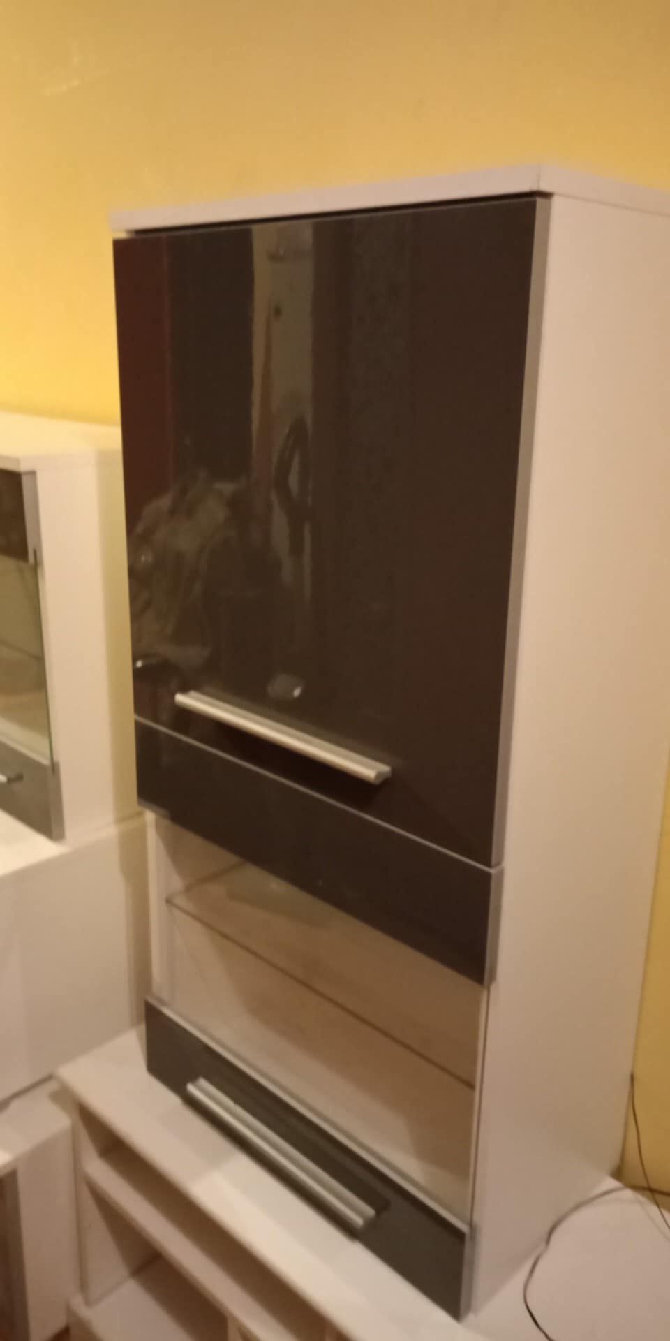 Meblościanka LED do salonu