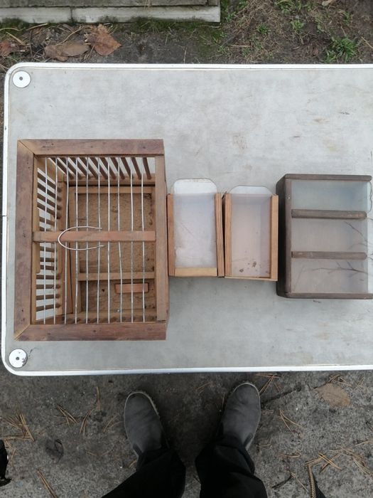 Гнезда и переноски для птиц