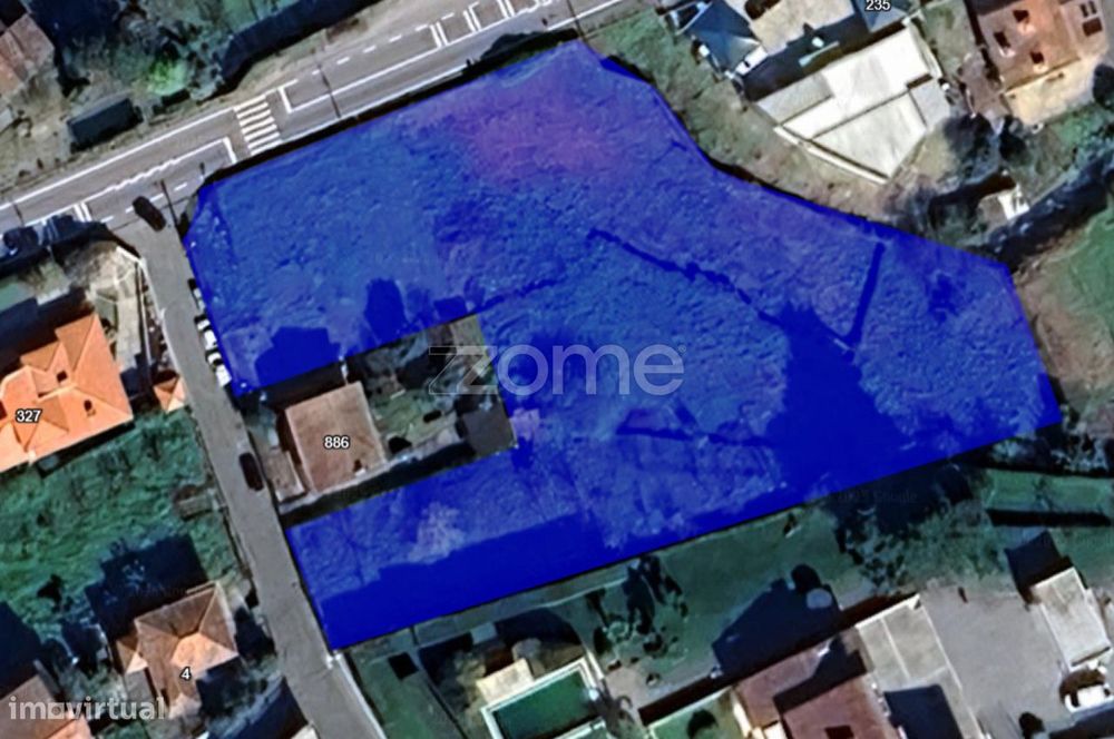 Terreno urbanizável à face da EN 105 (Porto - Guimarães)