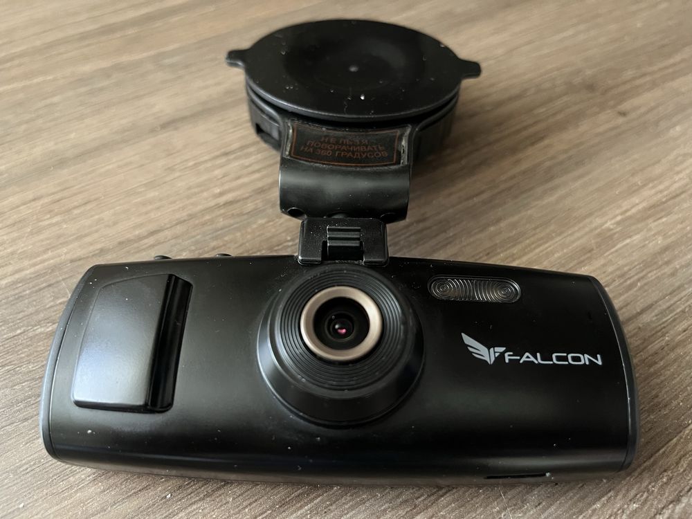 Видеорегистратор falcon hd28-lcd б/у в отличном состоянии