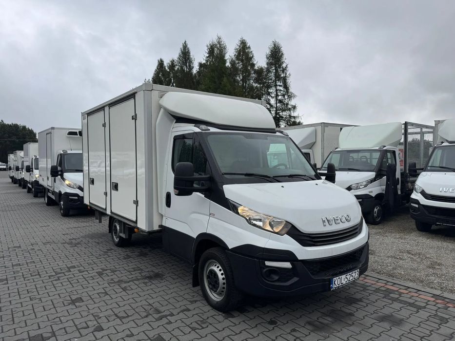 Iveco 35S14,,35S15,,35S13  IVECO DAILY 35s14 izoterma chlodnia podwozie do zabudowy  faktura vat
