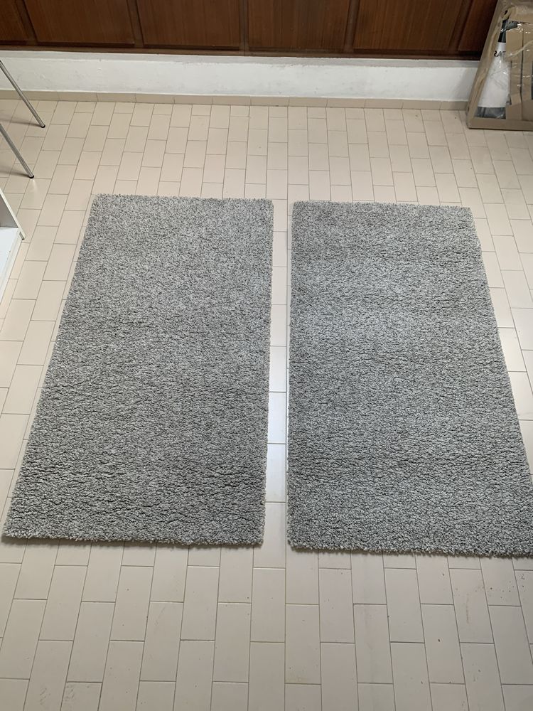 Dois Tapetes do Ikea modelo Alhede em cor beje