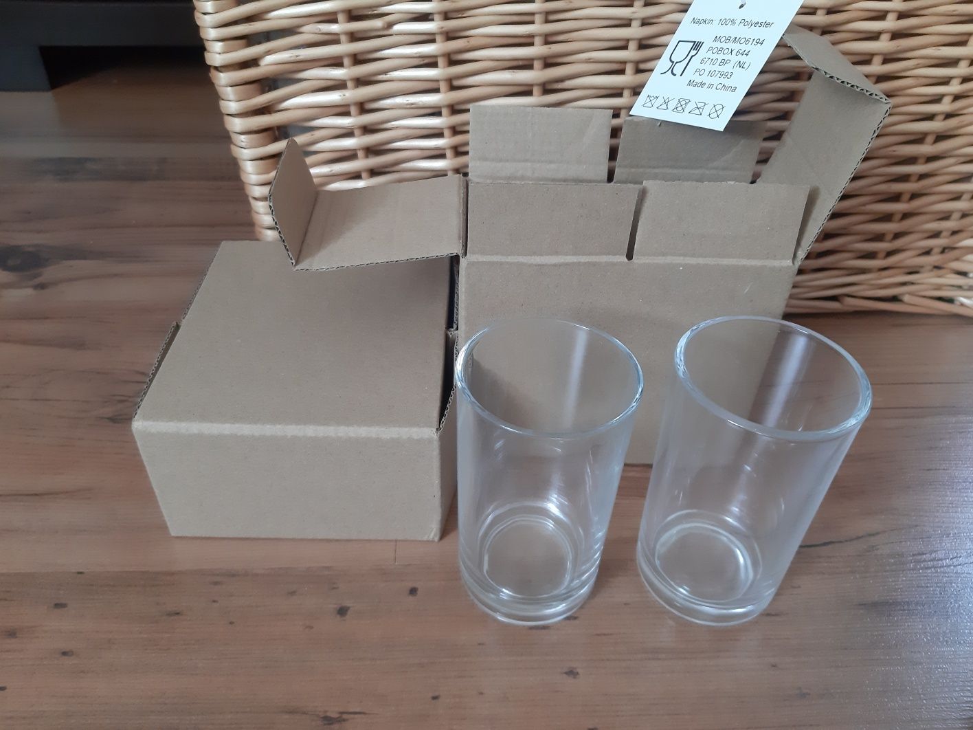 Kosz piknikowy na cztery osoby