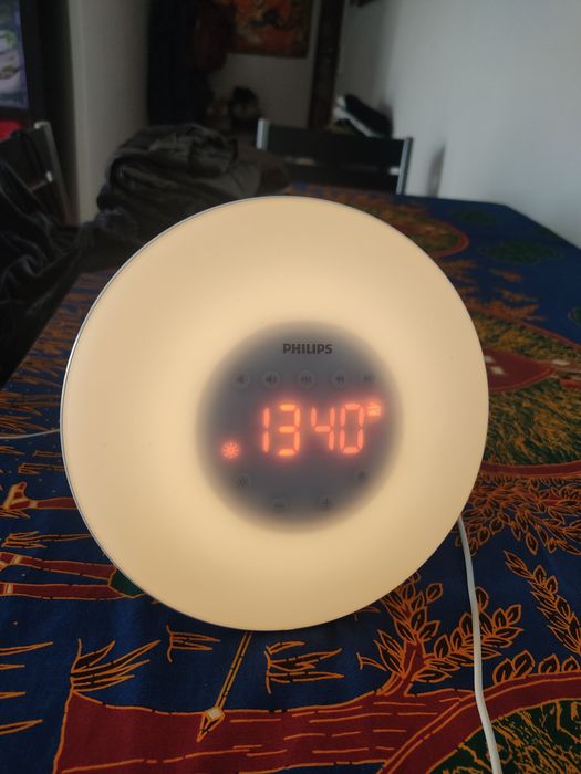 Philips relógio despertador luz solar com rádio