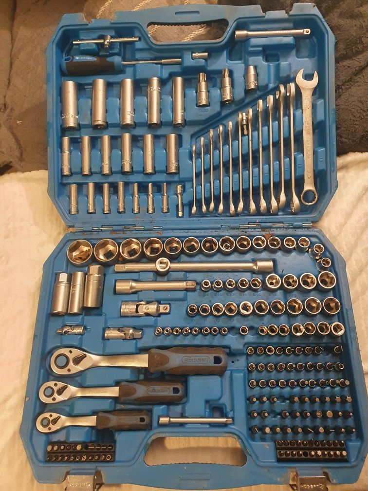Klucze HÖGERT  HT1R444