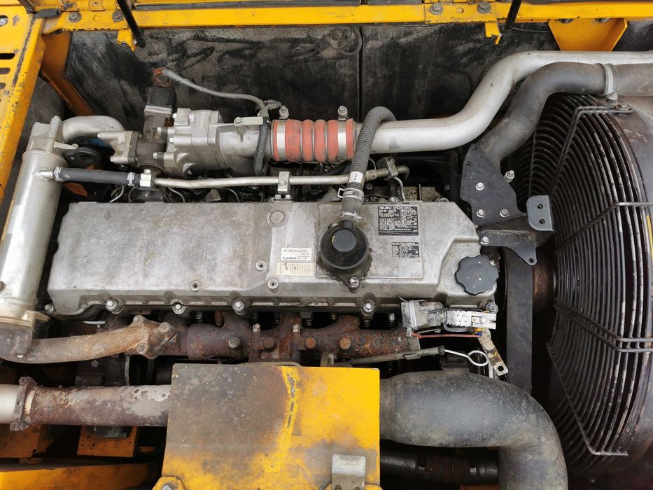 Гусеничный экскаватор JCB JS 290