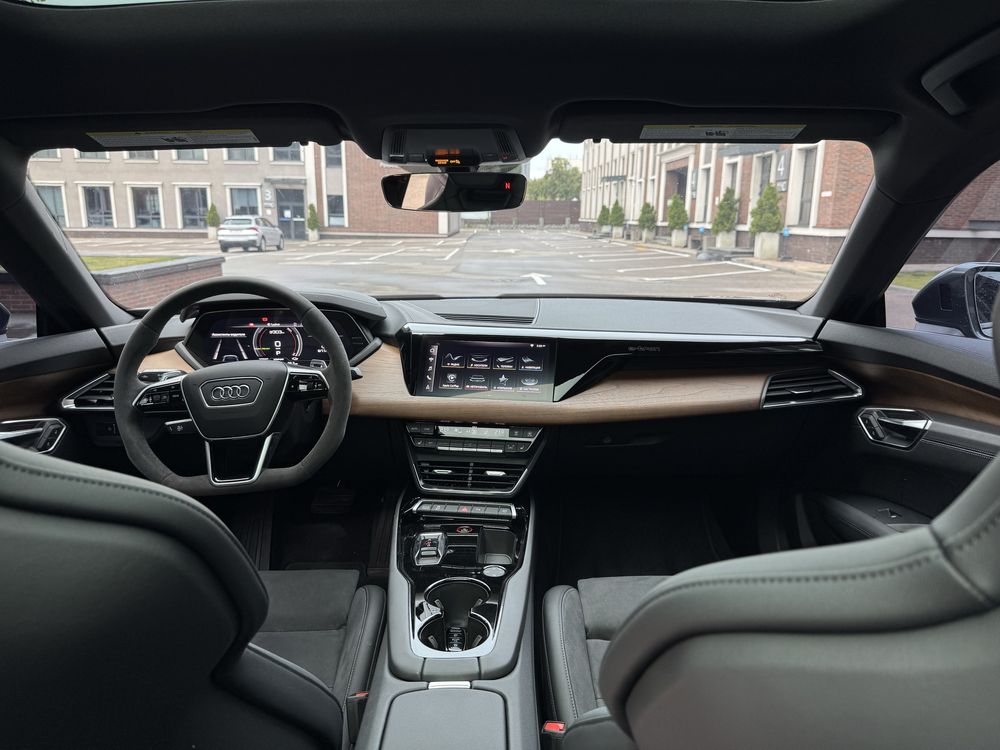 Продам Audi E-Tron Gt 2022