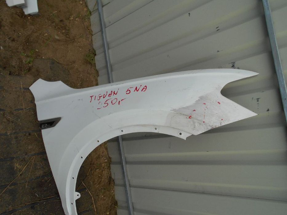 VOLKSWAGEN TIGUAN 5NA BŁOTNIK PRAWY PRZÓD