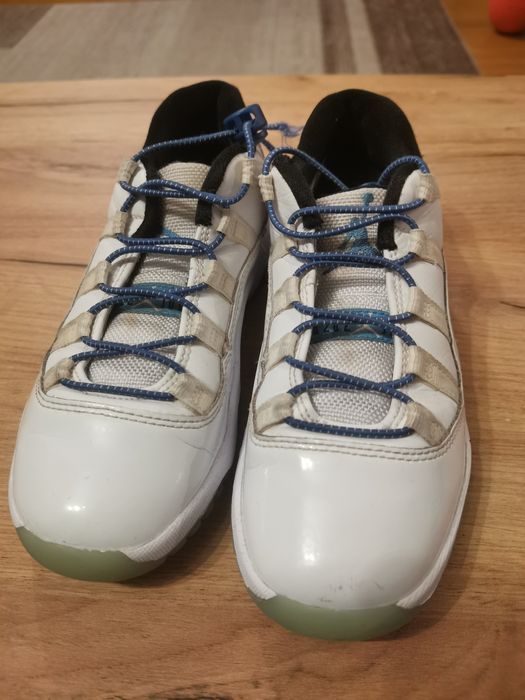 Jordan 11 low, roz. 33