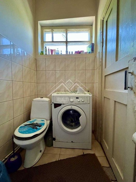 Продаж  просторого будинку Універмаг 44 квартал