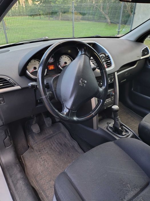 Sprzedam Peugeot 207
