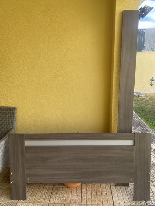 Cama de casal com estrado