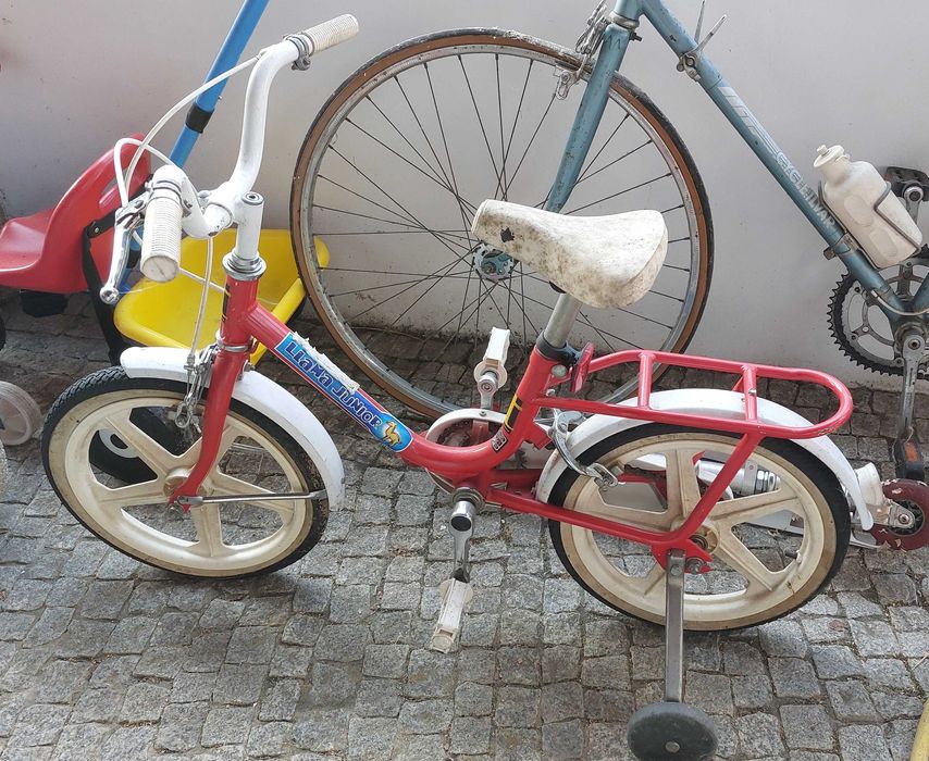 Vendo 2 bicicletas Orbita modelo classico de Criança