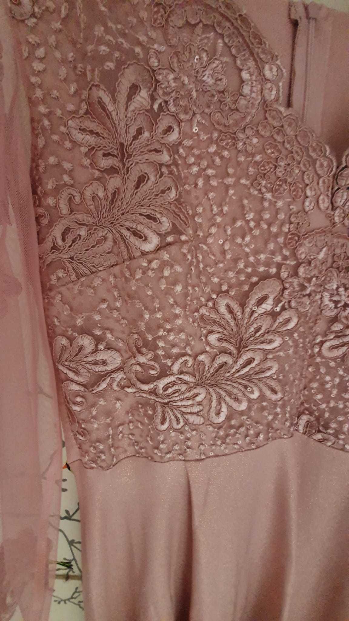 Pudrowy róż sukienka PLUS SIZE