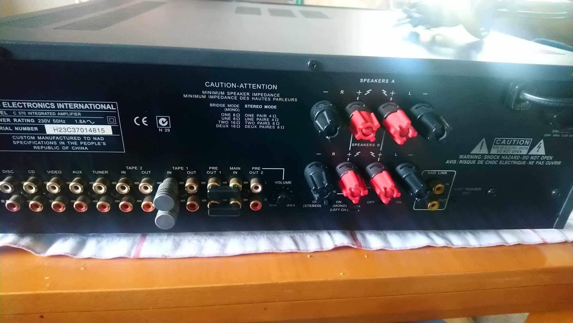 Wzmacniacz zintegrowany NAD C 370
