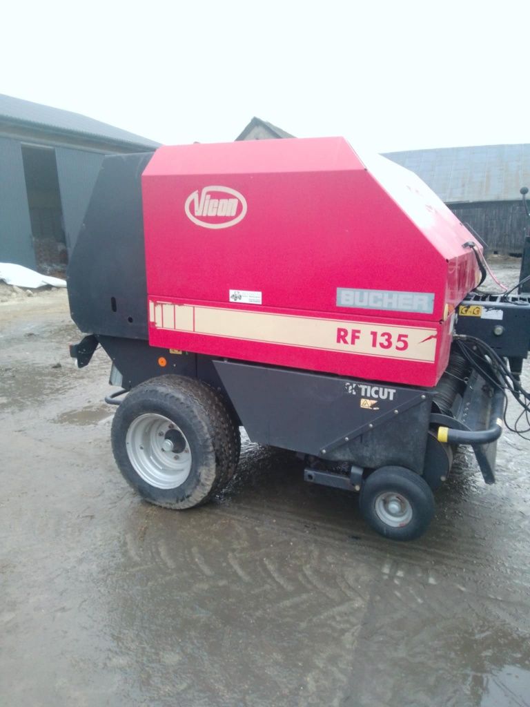 Prasa rolująca Vicon RF135
