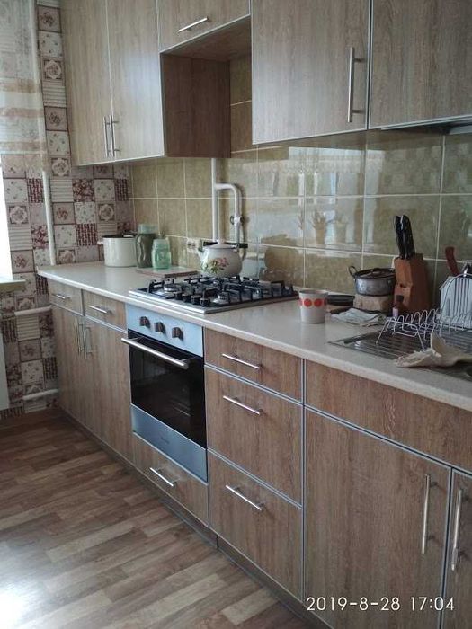 Житомир сдам КОМНАТУ двум девочкам-студенткам (одна уже есть)