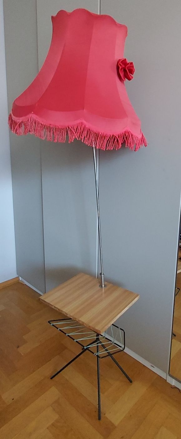 Lampa  podlogowa PRL ze stolikiem