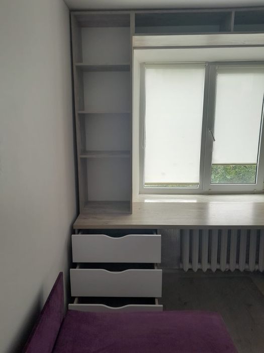 Стінка в дитячу з робочою поверхнею