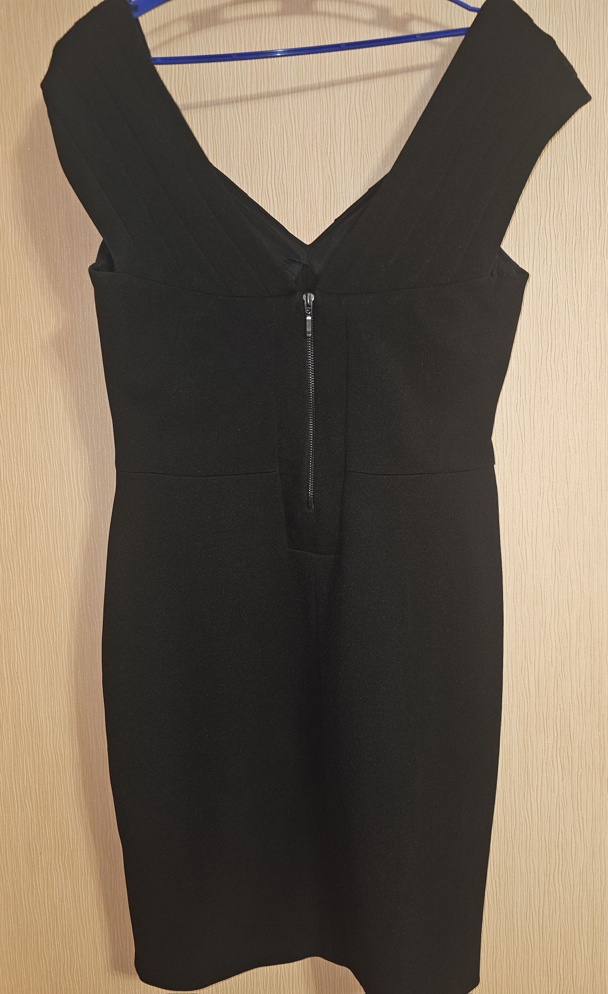 Черное платье Zara