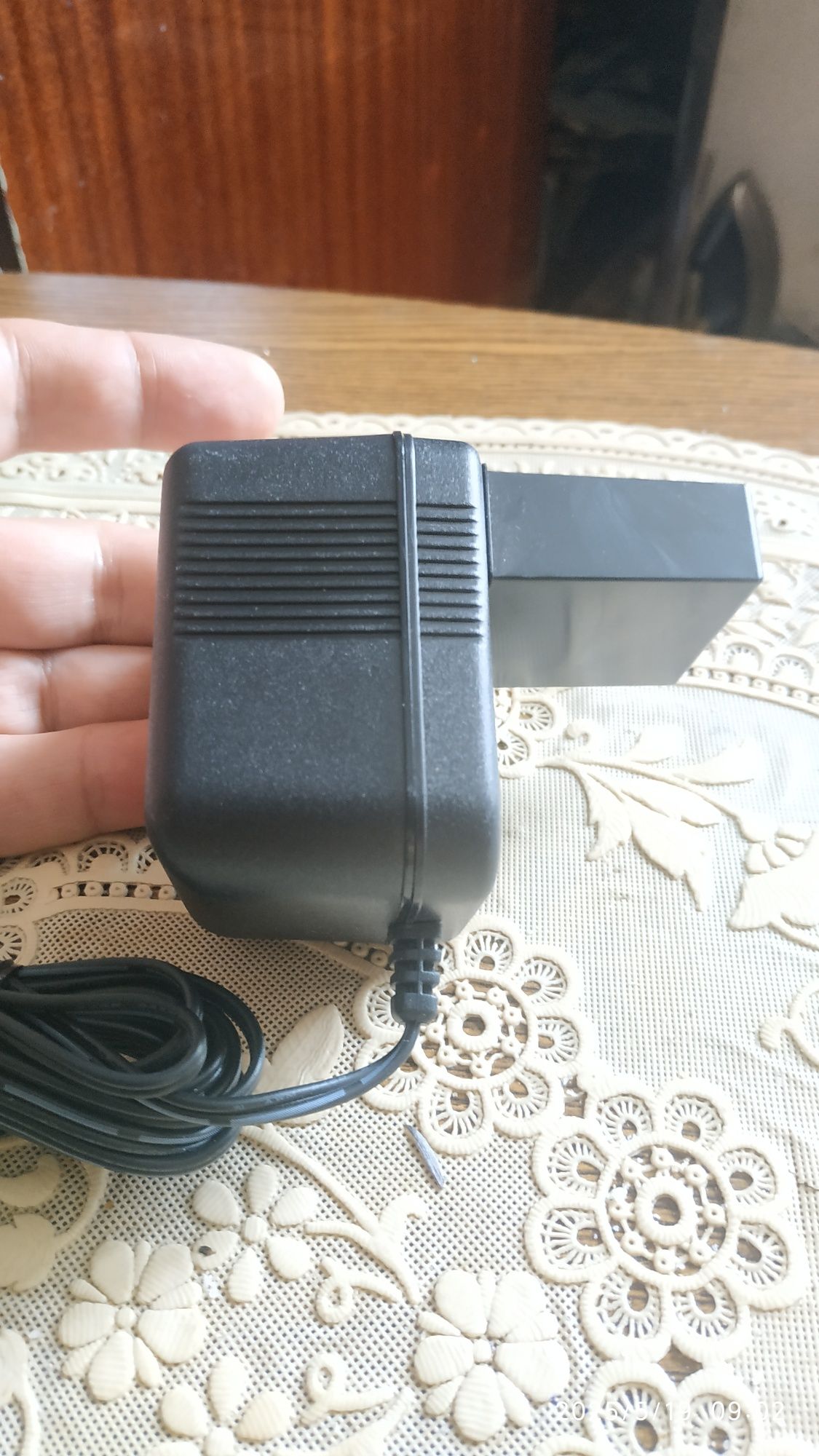 Блок питания 9V 1000ma новый