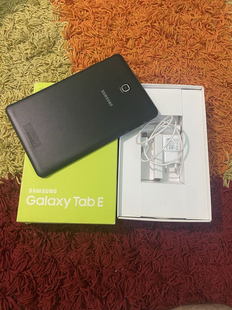 Планшет телефон Самсунг Samsung Galaxy Tab E SM-T531 Sim 4G GPS Ідеал