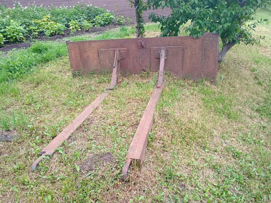 Продаєця два ковші до ескаваторів МТЗ ЮМЗ