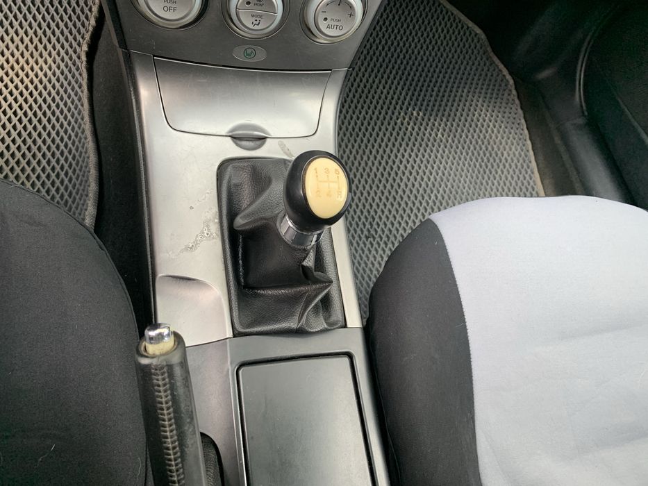 Продам Mazda 6 Wagon( универсал ) 2003 г