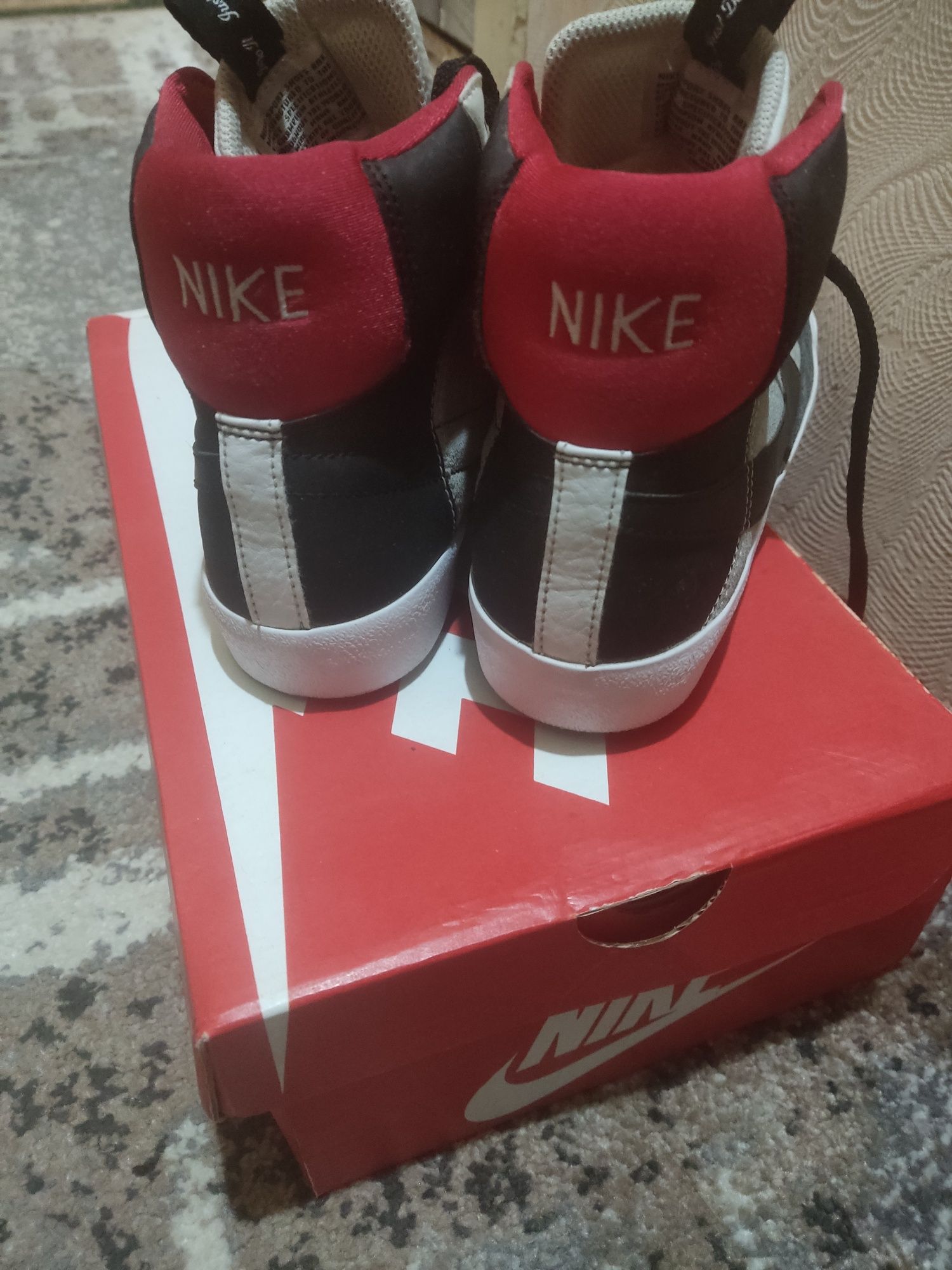 Кросовки nike blazer mid 77 se d