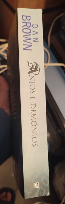 Livro Anjos e Demônios