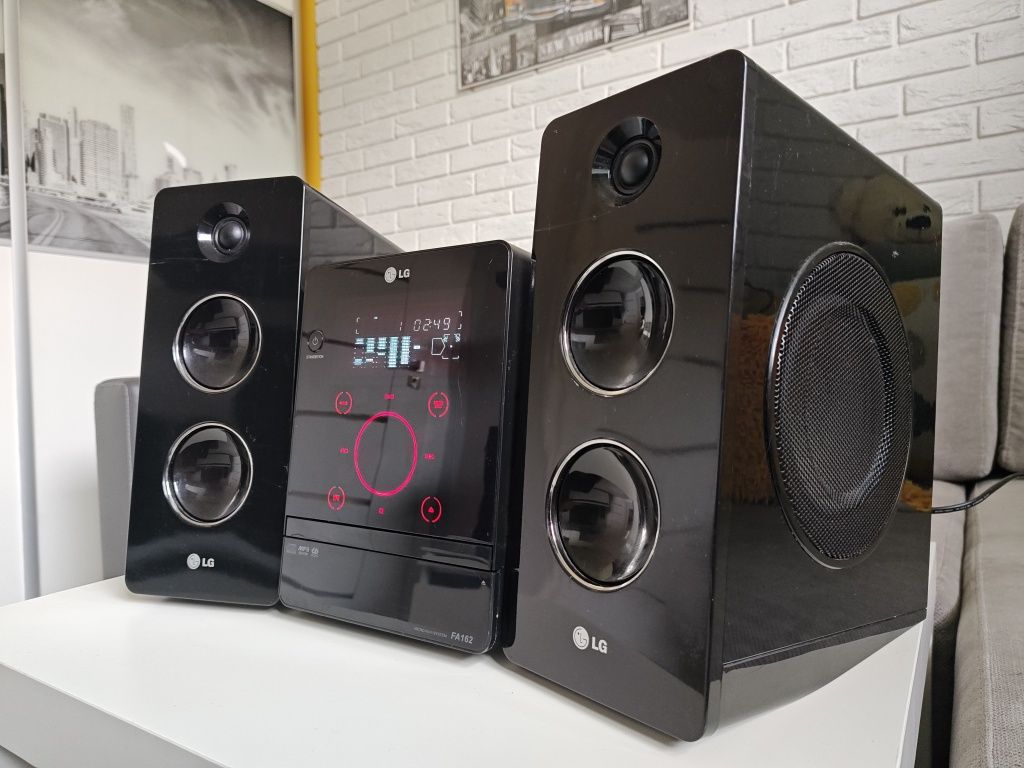 LG FA162 wieża audio. XTS Pro, USB, AUX. Moc 160 Watt.