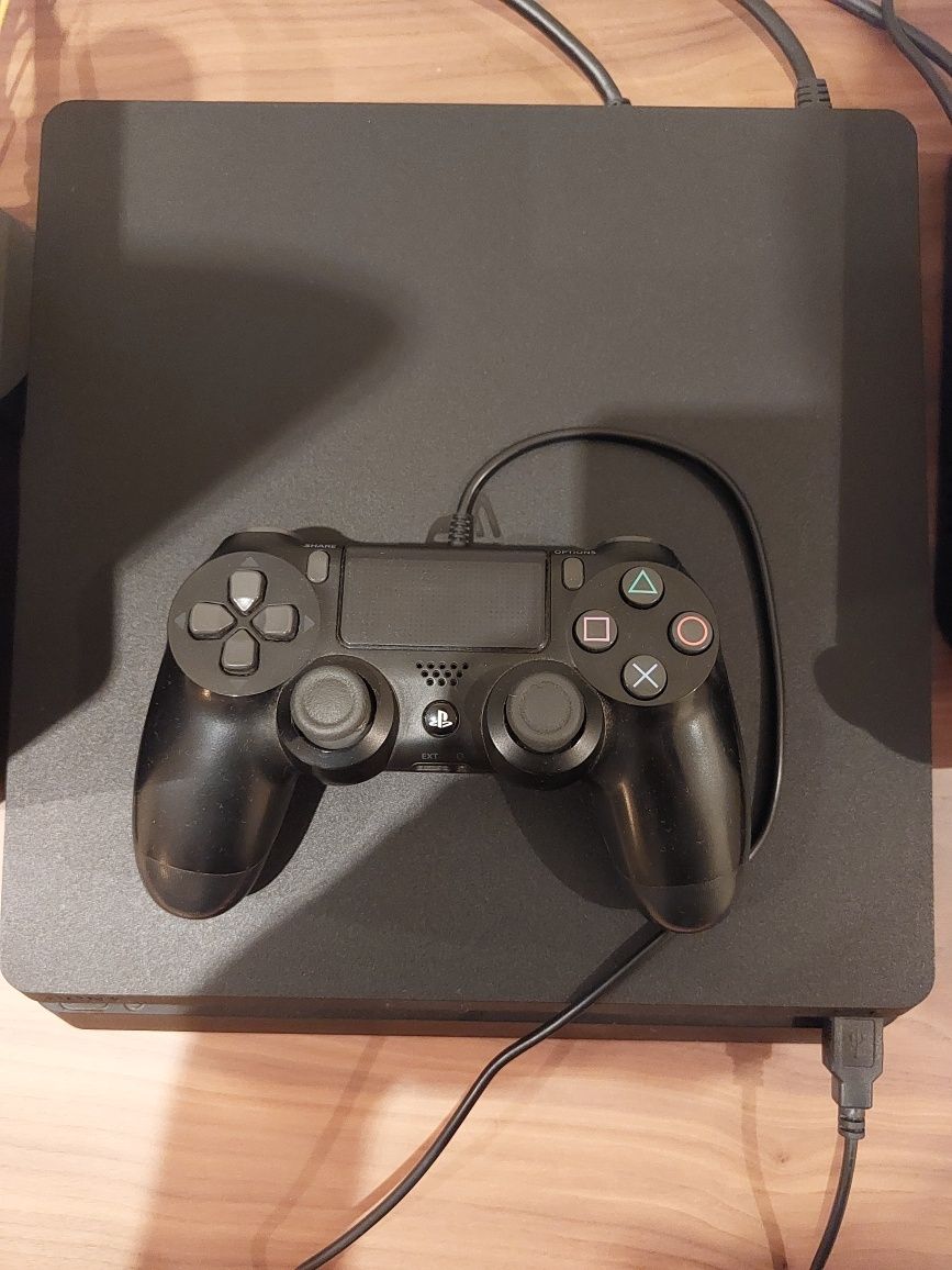 Ps4 slim 1TB com comando