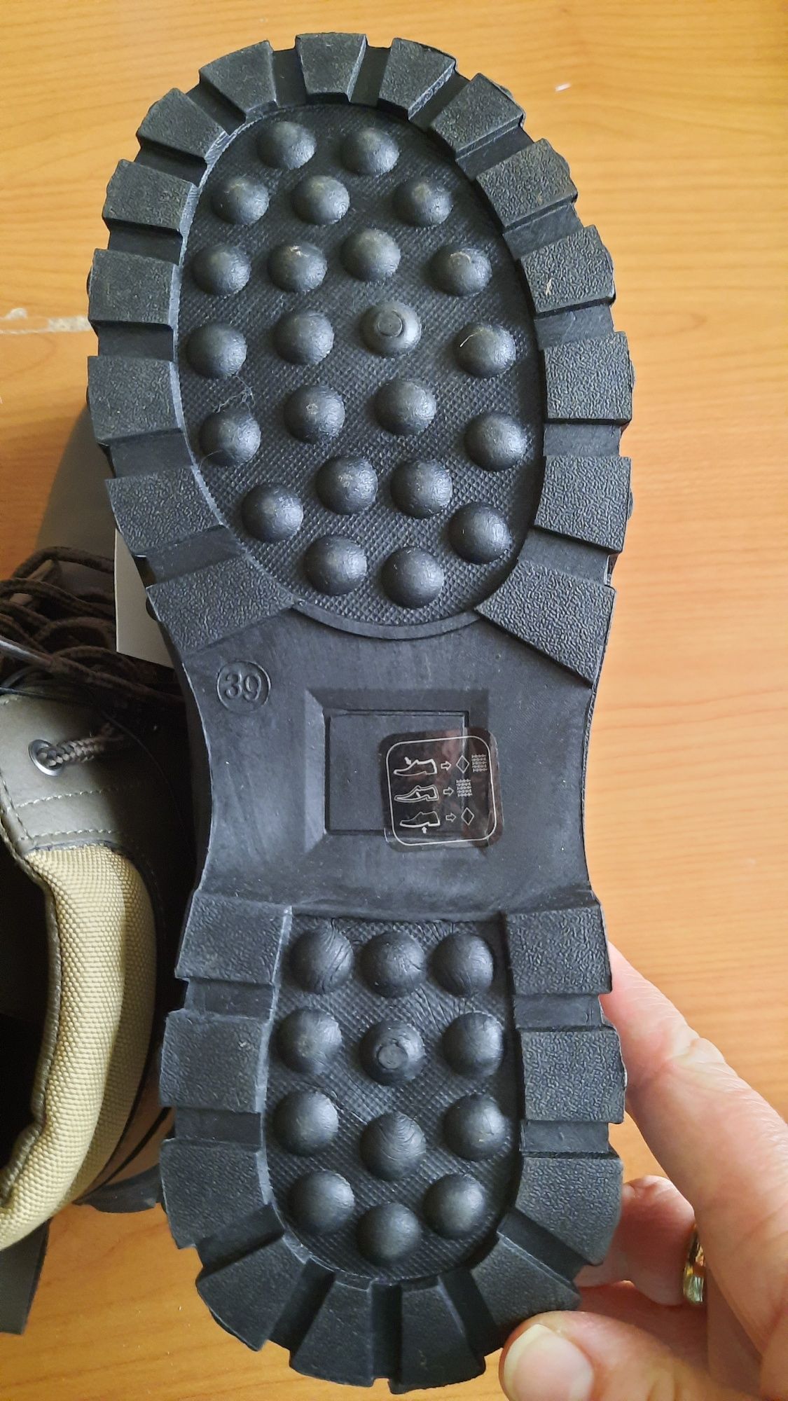 Buty rozmiar 39 brązowe
