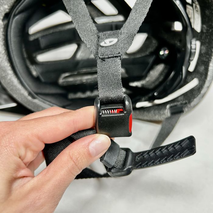 Nowy kask Giro fixture mips II