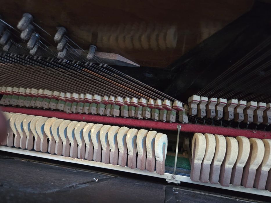 Piano alemão em bom estado ,