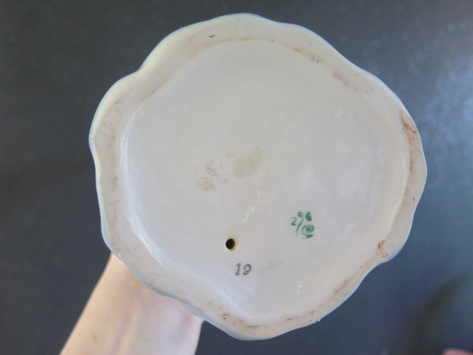 Figurka porcelanowa Para w strojach ludowych  Łomonosow Połonne