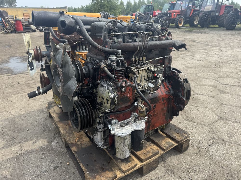 Silnik Ursus Zetor 4 cylindrowy z agregatu C-360/7011/6718/7211