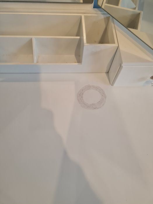 Toaletka biała dla dziewczynki