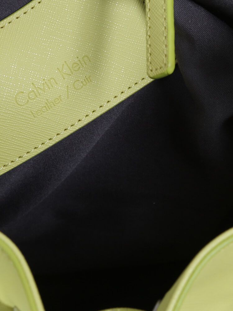 Кожаная сумка Calvin Klein